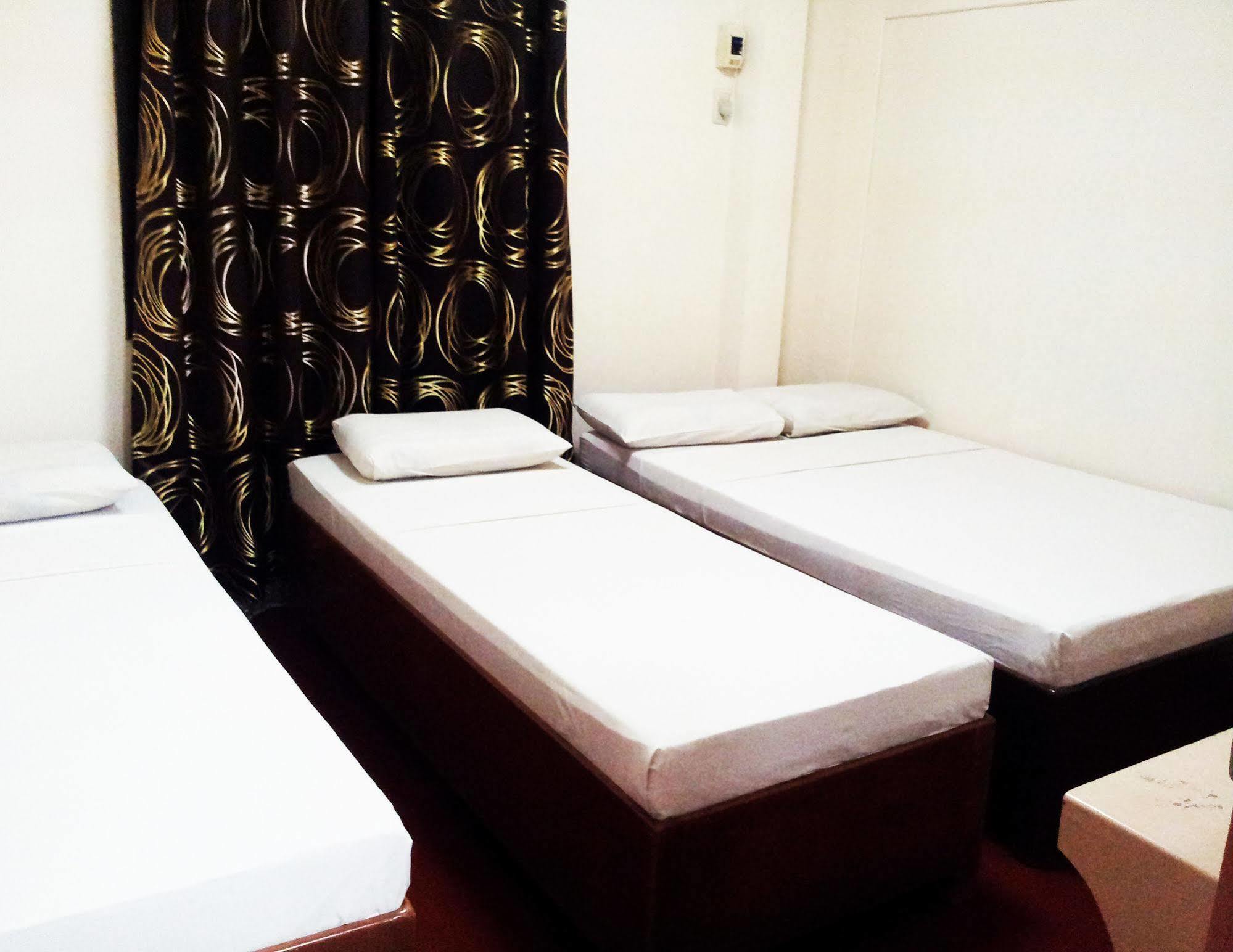 Хостел Reddoorz Near Old Tagbilaran Airport Екстер'єр фото