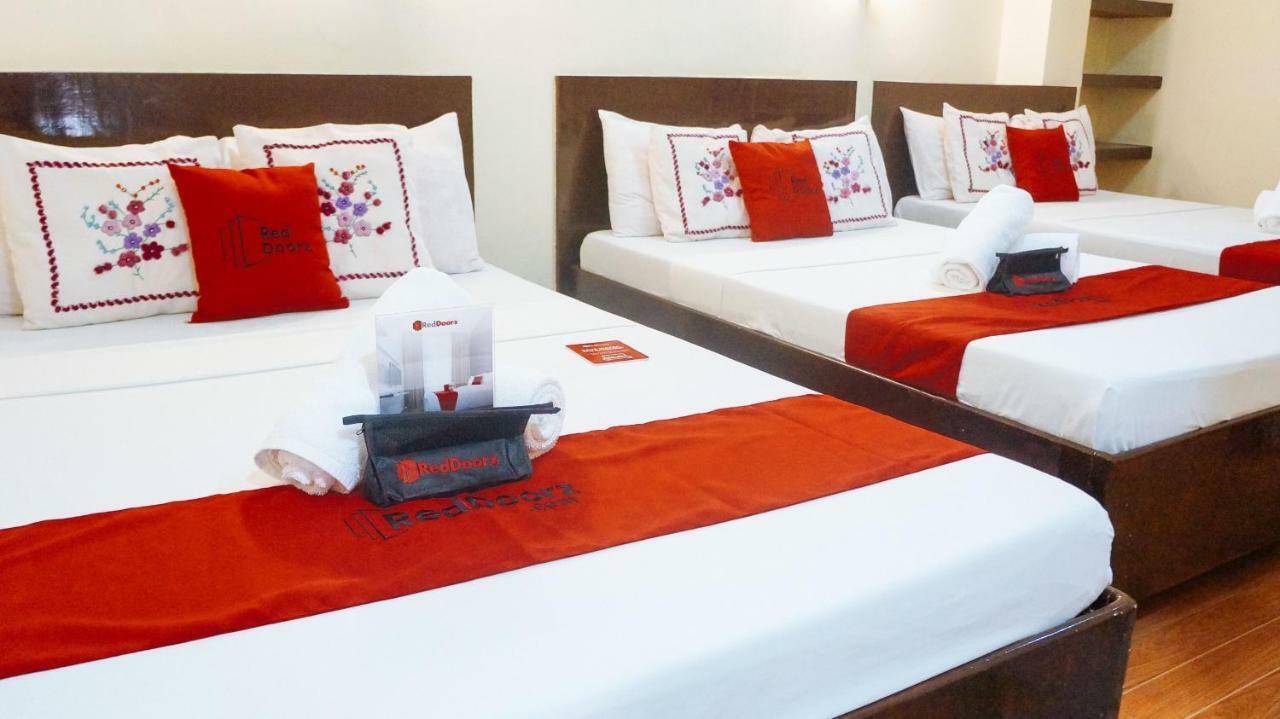 Хостел Reddoorz Near Old Tagbilaran Airport Екстер'єр фото